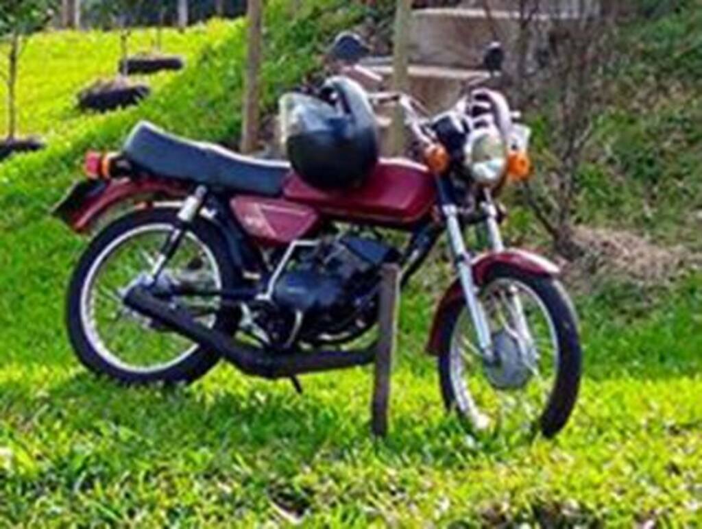 Motocicleta é furtada de residência no bairro Agostini