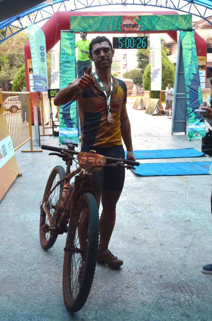 Brasileiros vencem a disputa internacional de ciclismo