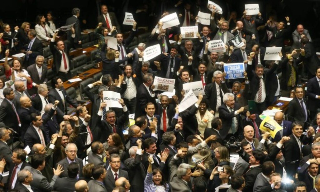 Redução da maioridade penal para crimes graves é rejeitada