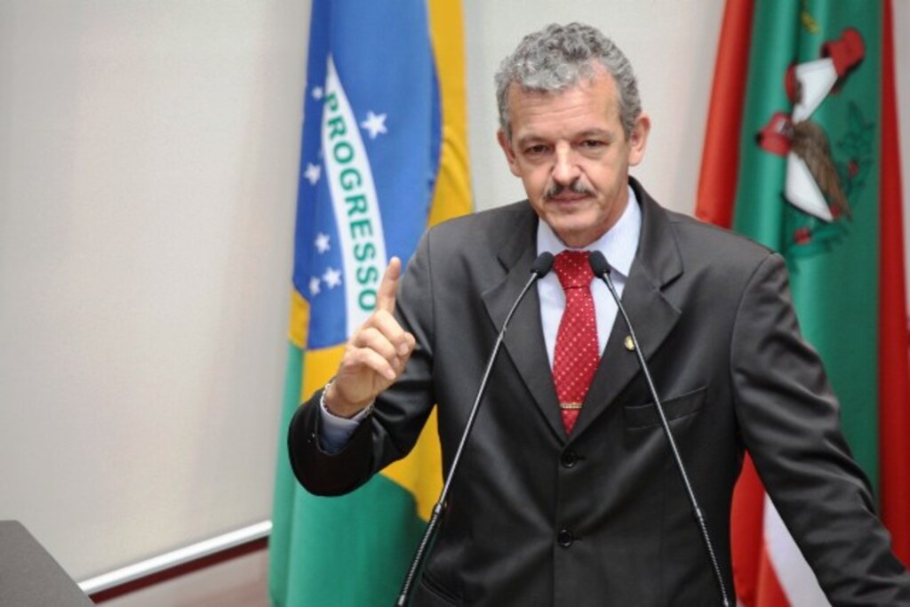 Dresch manifesta preocupação com prejuízos à cadeia leiteira