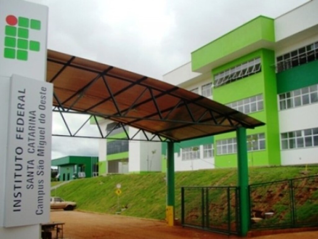 IFSC abre inscrições para cursos gratuitos de inglês e espanhol