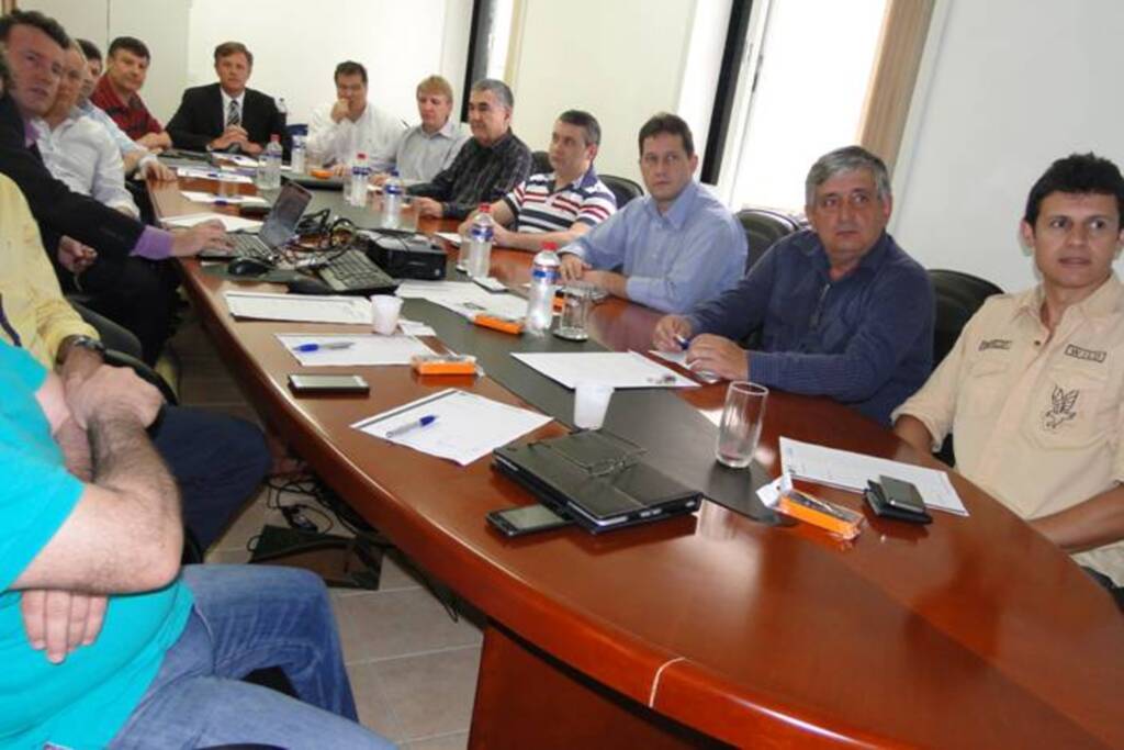 Conselheiros do SPC/SC se reúnem em Florianópolis