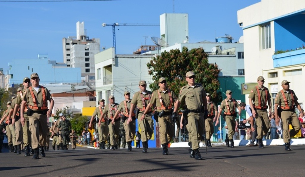 Mais de cinco mil pessoas desfilarão no dia 7 de setembro em São Miguel