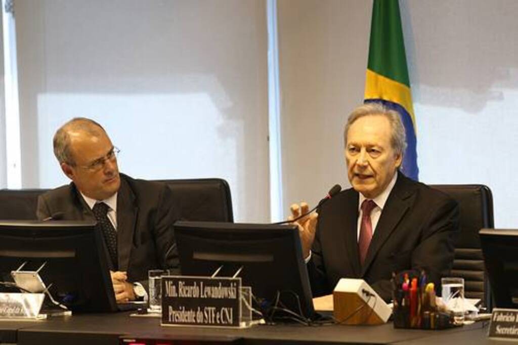 Ministro Ricardo Lewandowski é eleito presidente do STF e do CNJ