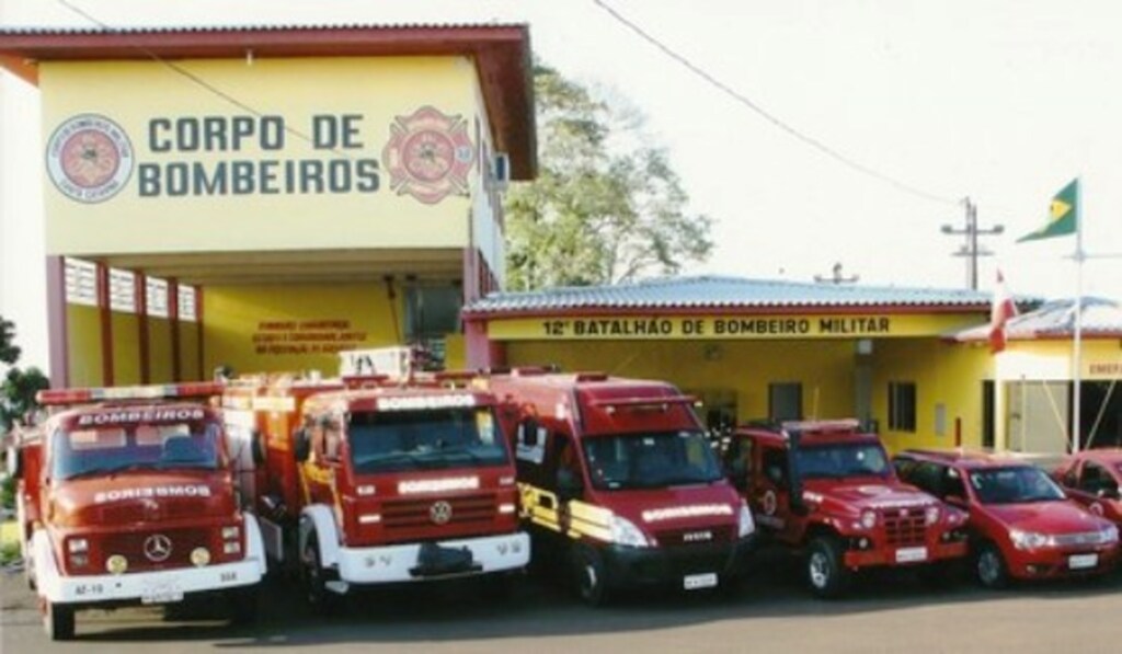 Corpo de Bombeiros realiza cerimônia de promoções e entrega de viaturas