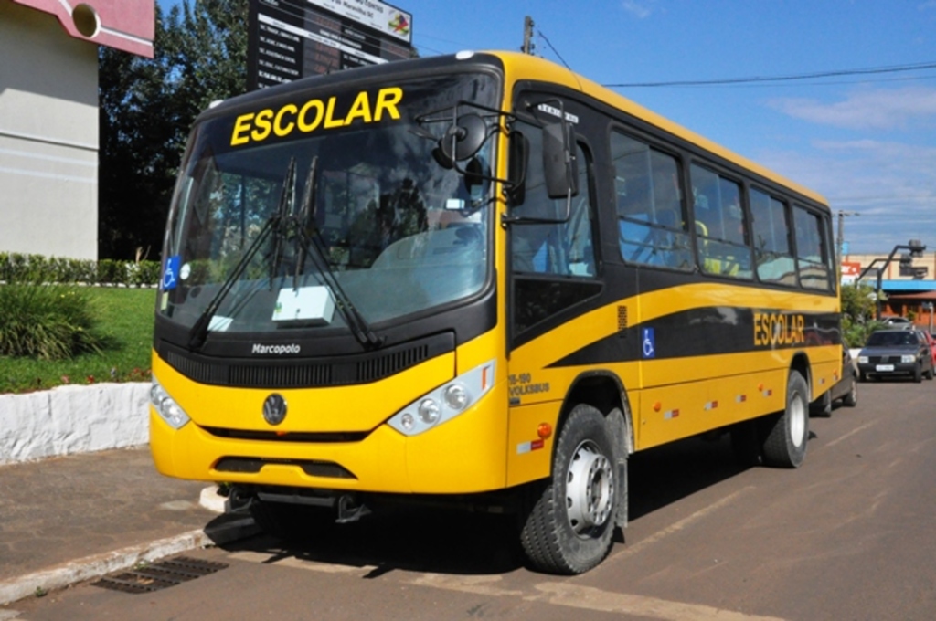Maravilha recebe ônibus escolar do Caminho da Escola