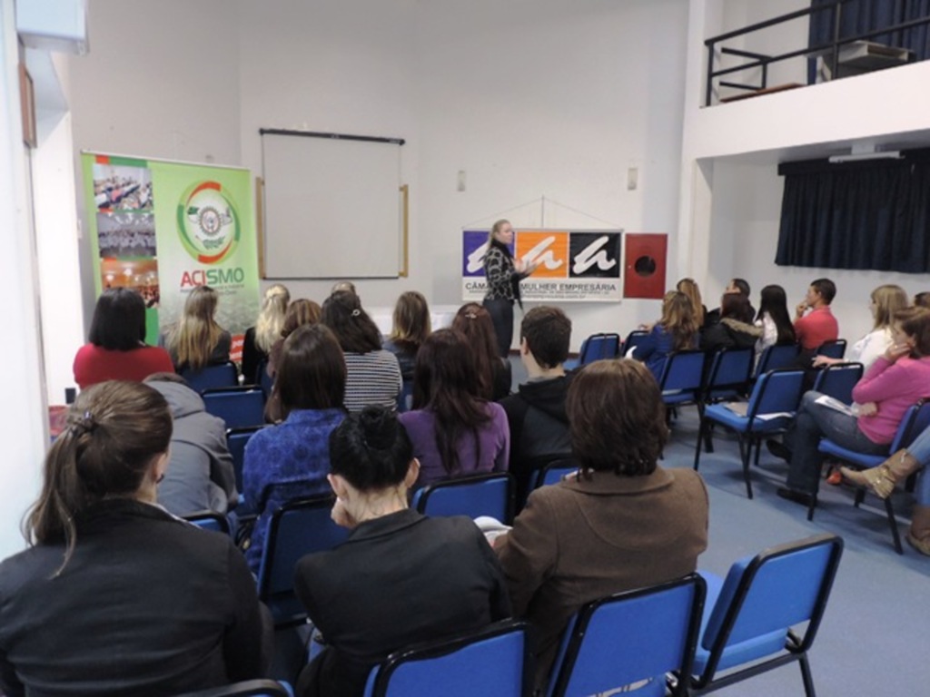 Câmara da Mulher Empresária promove palestra sobre ansiedade