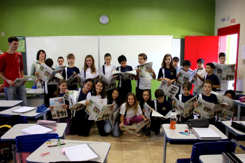 Trabalho com jornal na escola une teoria e prática