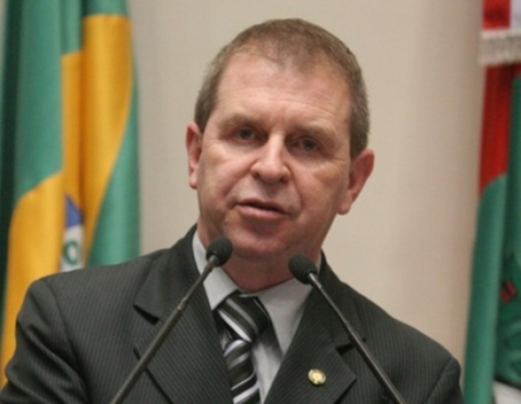 Divulkgação - ?O projeto deverá vir para a Assembleia na semana que vem, com vencimento único, subsídio? anunciou Eskudlark