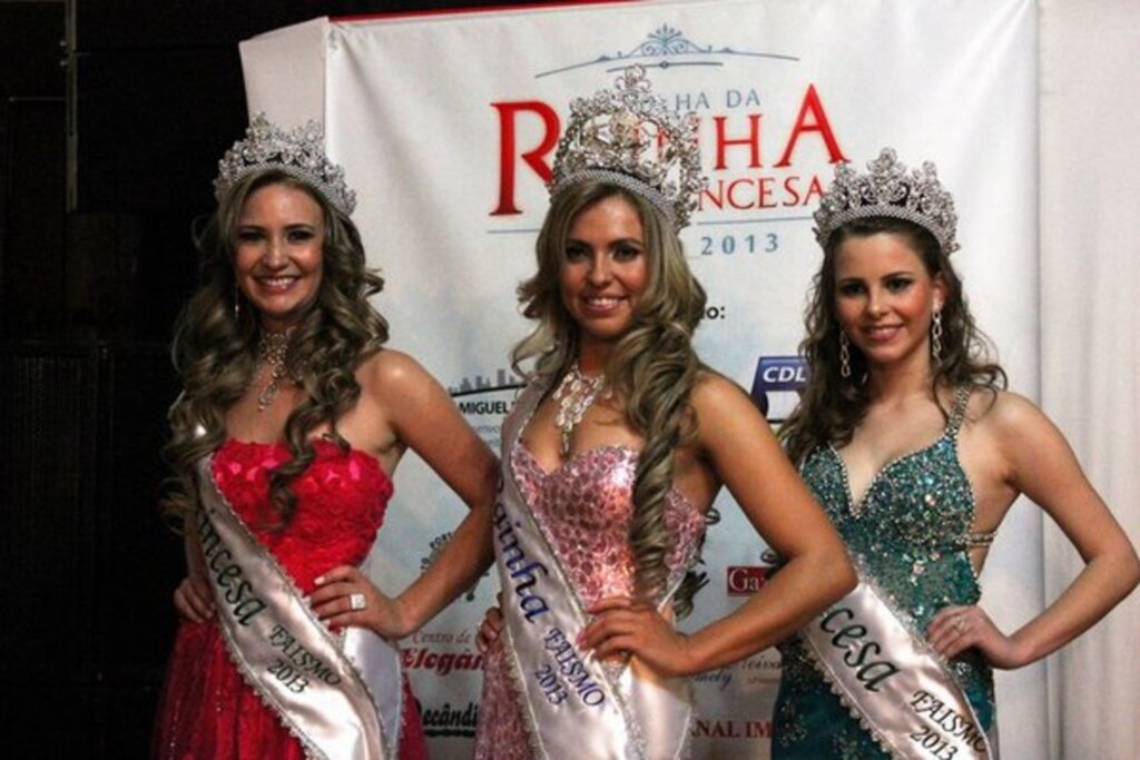 Migueloestina Ana Arnold é escolhida a nova rainha da Faismo 2013