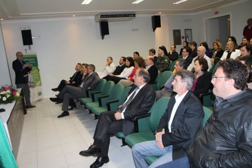 Palestra com o médico Sérgio Lago marca a inauguração do Centro de Oncologia Unimed