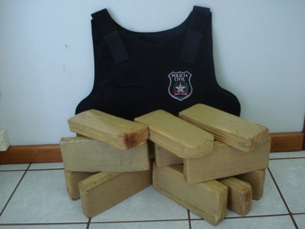 Traficante é preso em São Miguel do Oeste com 13,9 kg de maconha