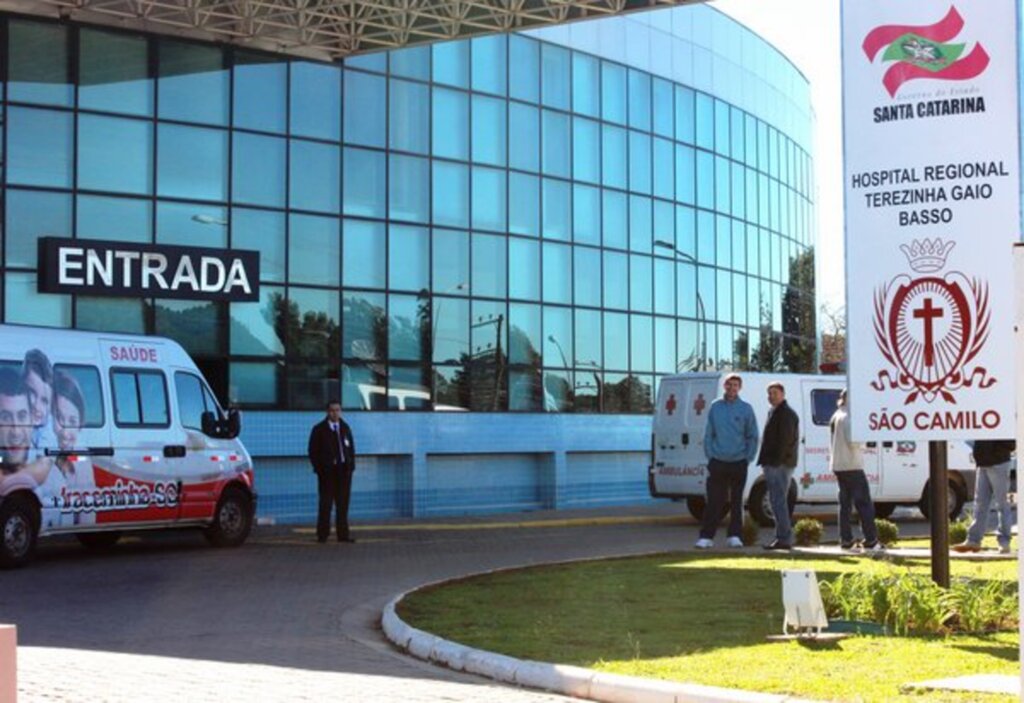 Arquivo Folha do Oeste - Hospital Regional Terezinha Gaio Basso