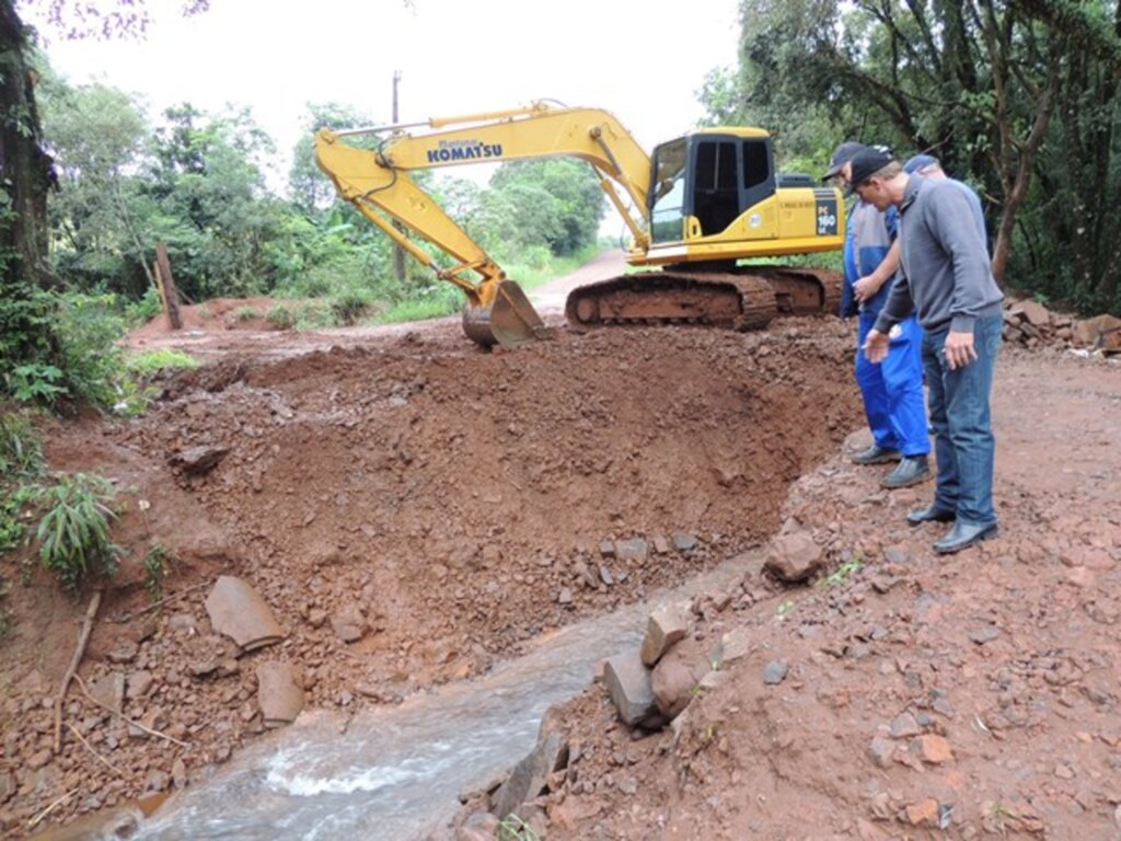 Ascom - Na área rural de São Miguel do Oeste 80% das estradas gerais estão danificadas