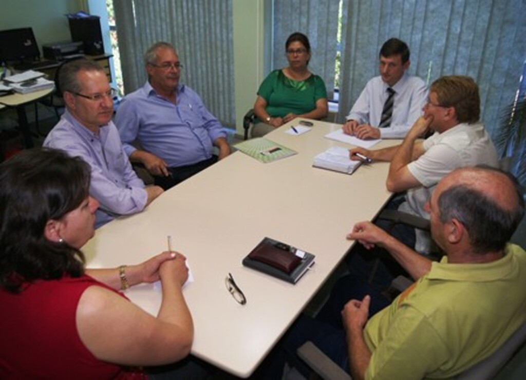 Nova reunião de transição discute alterações no Orçamento 2013
