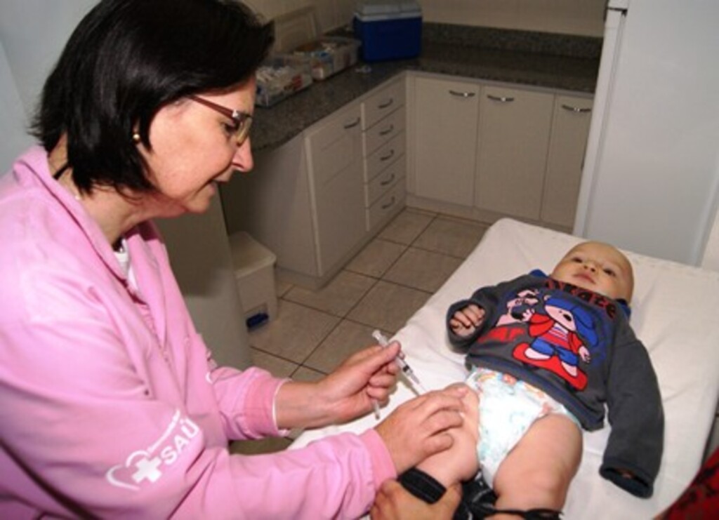 Sala de vacinas está em novo endereço