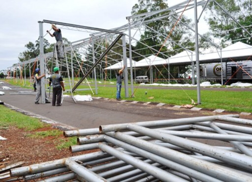Ivan Ansolin - Parque estará pronto para receber expositores na segunda