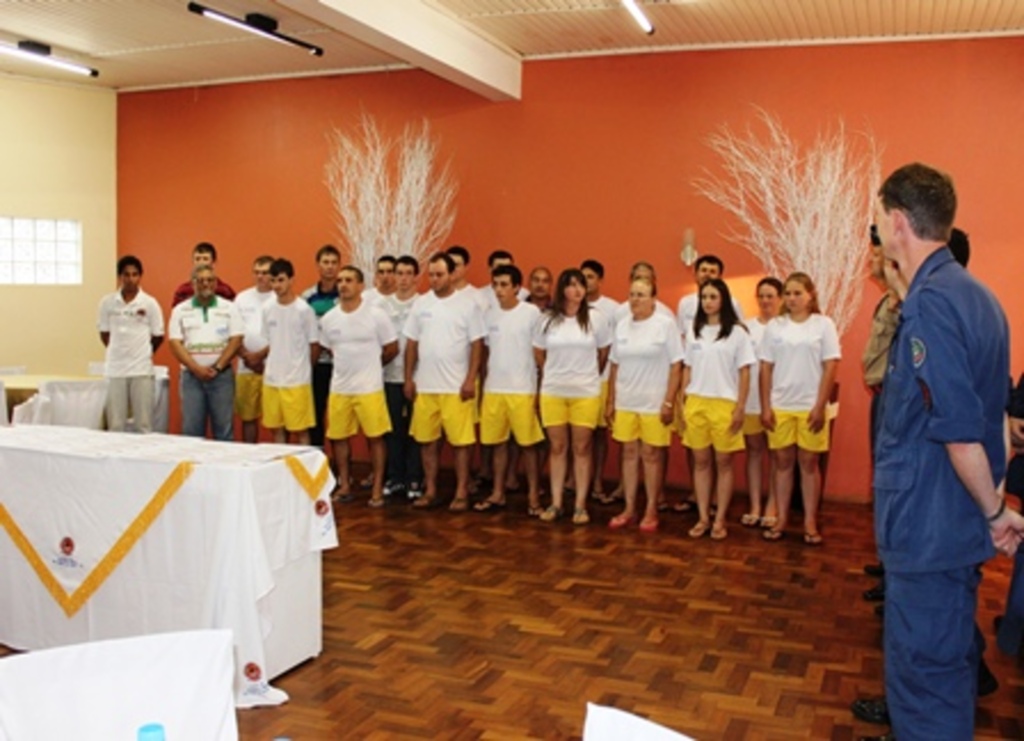 Folha do Oeste - Primeiro curso formou 22 guardiões em São Miguel do Oeste