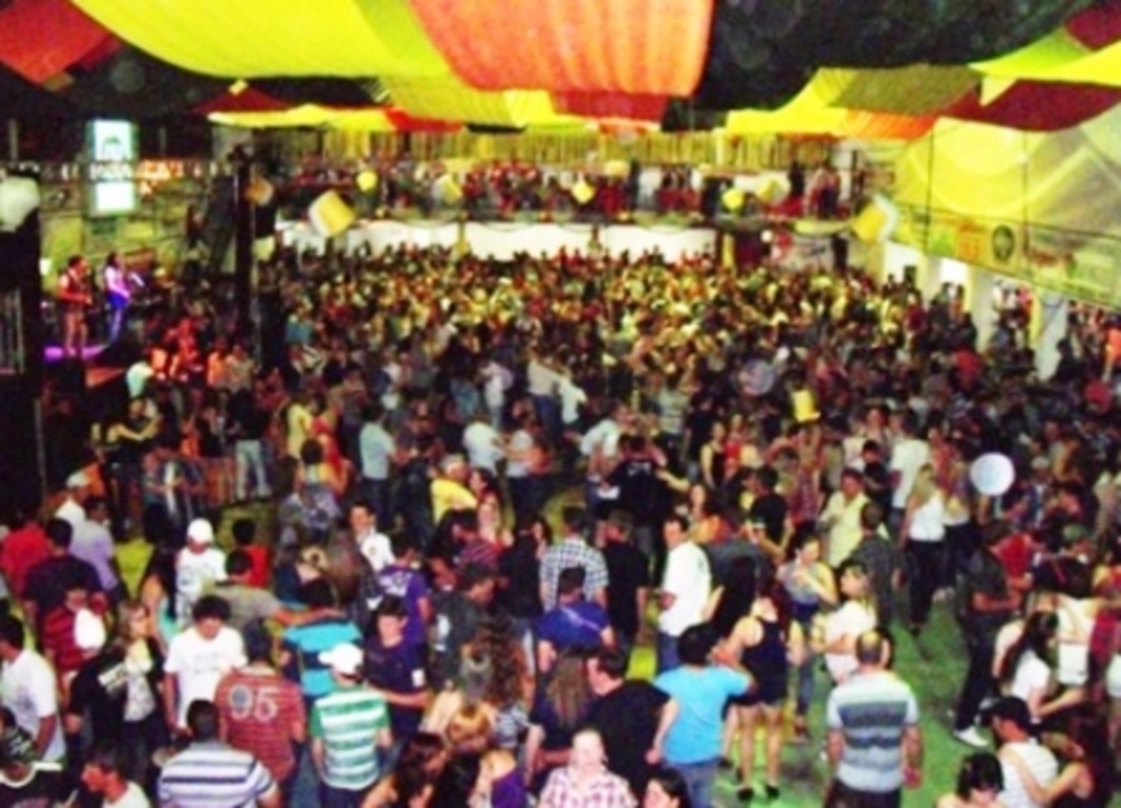 Arquivo - Em 2011, público lotou o ginásio da comunidade