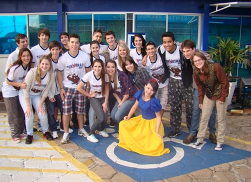 Folha do Oeste - Gincana Senai chegou à terceira edição