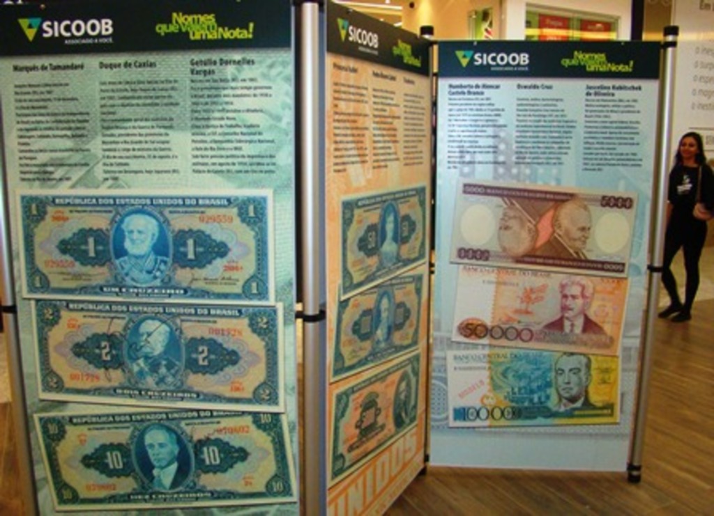 Divulgação - São 18 painéis com os 43 personagens - homens e mulheres - que já foram estampados no dinheiro brasileiro