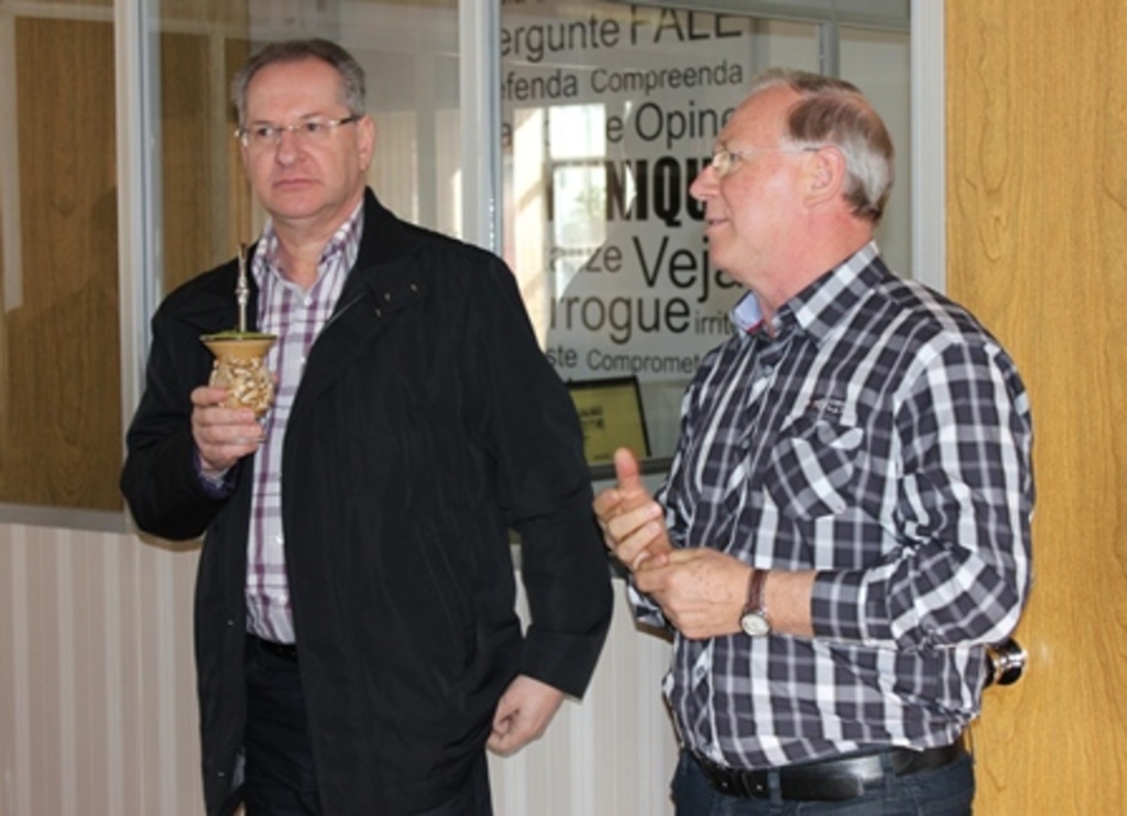 Folha do Oeste - Wilson Trevisan (esq) e  João Carlos Valar