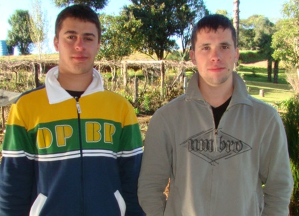 Folha do Oeste - Franceses acompanharam trabalhos nas propriedades rurais