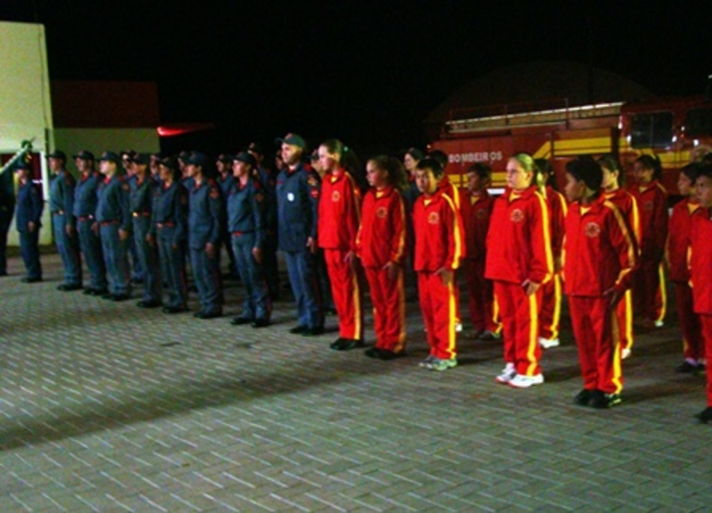 Folha do Oeste - Entrega de certificados foi feita na última sexta