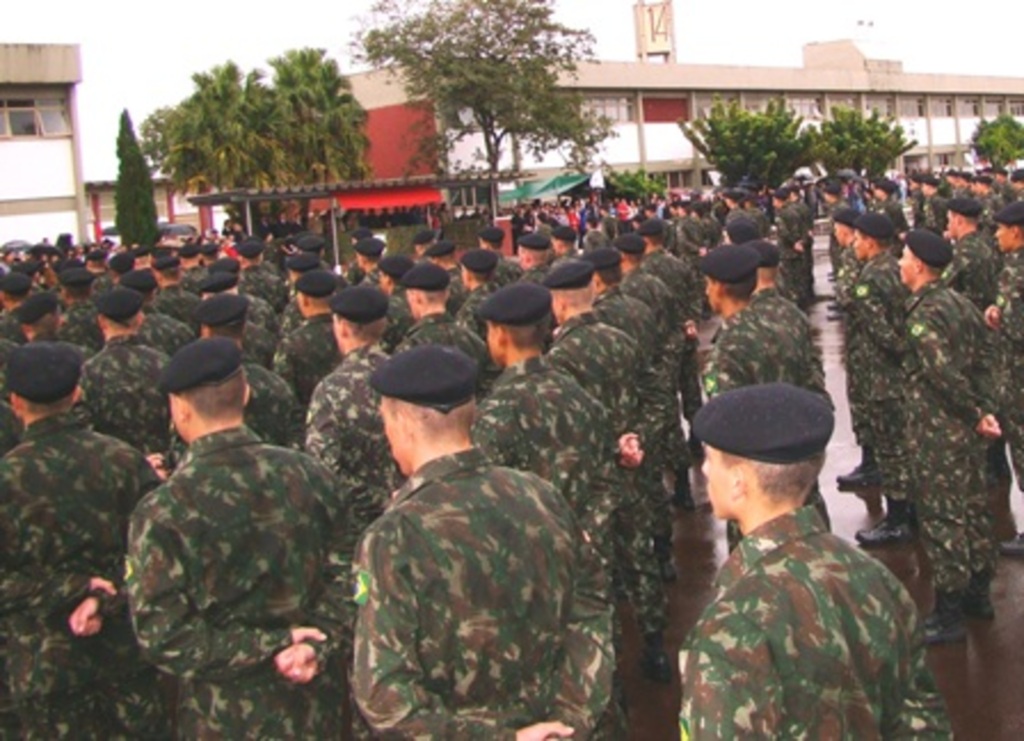 Folha do Oeste - Novos recrutas prestarão serviço militar em 2012
