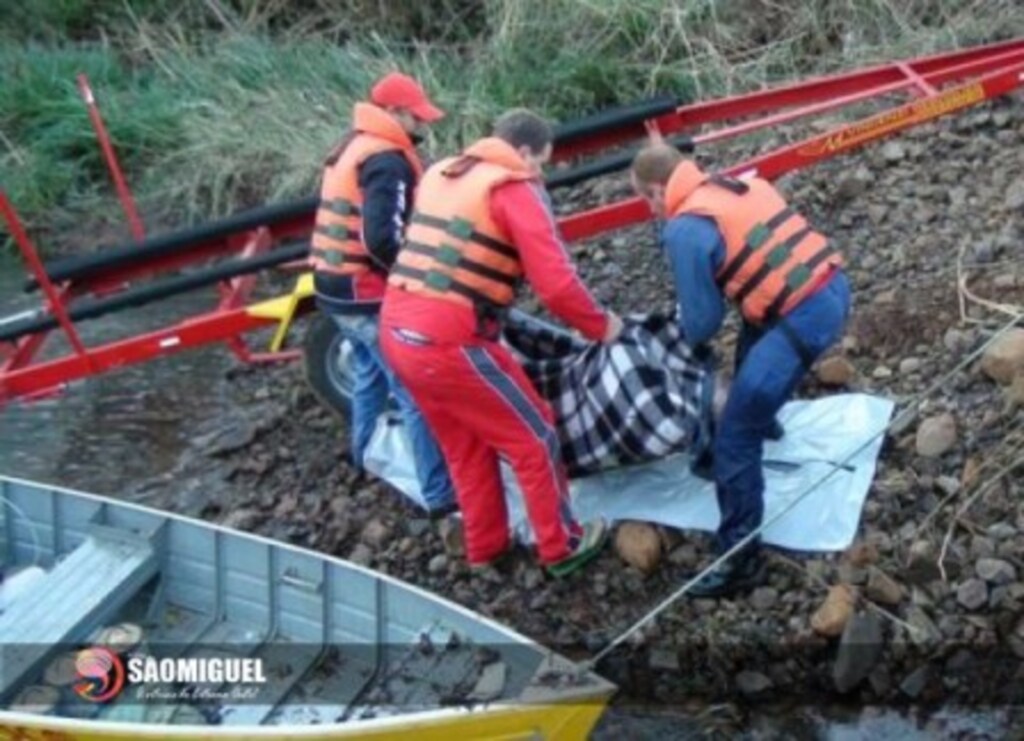 Folha do Oeste - Motociclista sofreu ferimentos leves