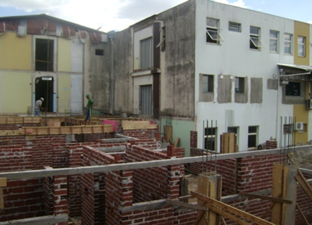 Folha do Oeste - Hospital terá três andares após conclusão das obras