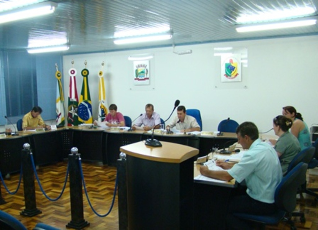 Folha do Oeste - Principais pautas das sessões foram as discussões das moções