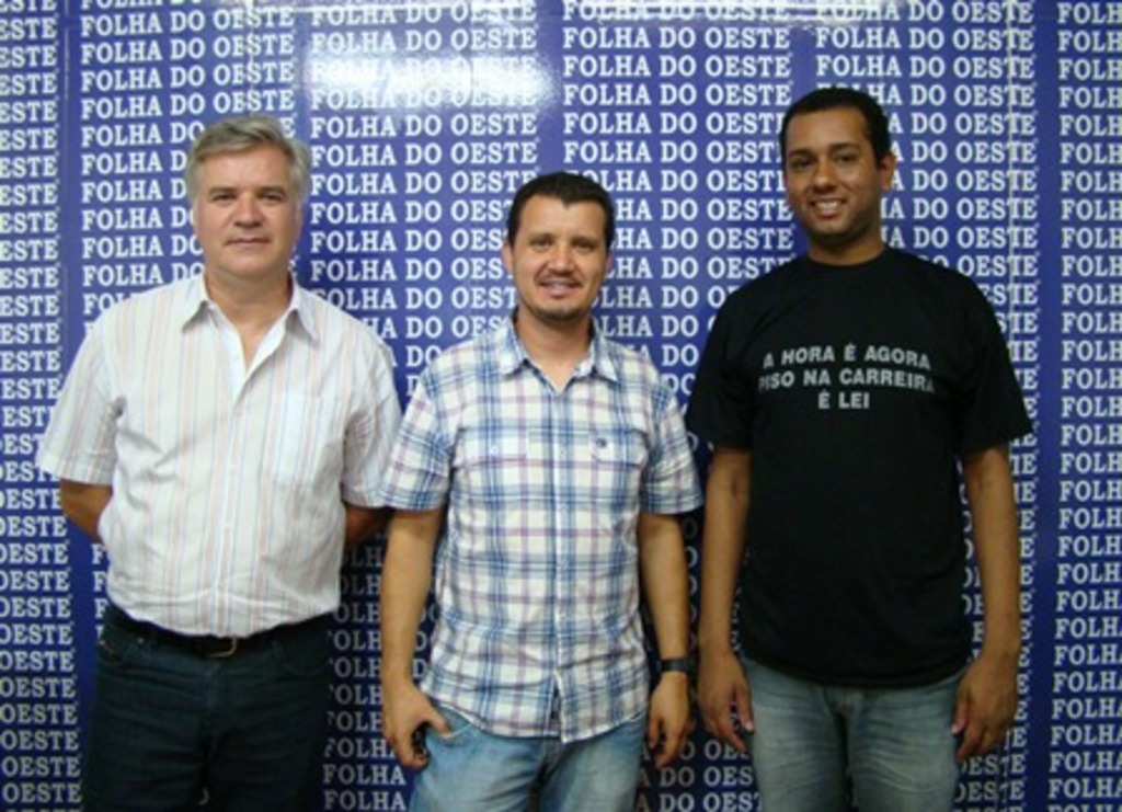 Folha do Oeste - Lideranças do PC do B visitaram o Folha do Oeste e falaram do planejamento para 2012