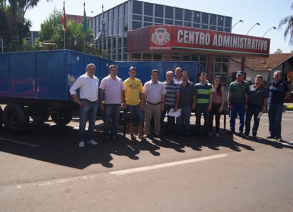 Assessoria Prefeitura - Investimento foi de mais de R$ 22 mil em carretões