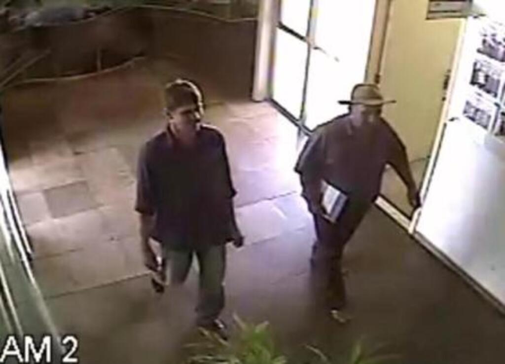 Divulgação - Acusados foram identificados pelas imagens das câmeras de segurança e por testemunhas que estavam no prédio