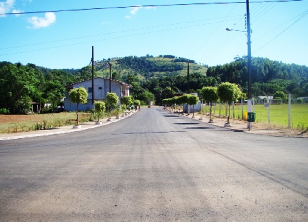 Folha do Oeste - Praticamente todas as ruas do centro serão pavimentadas