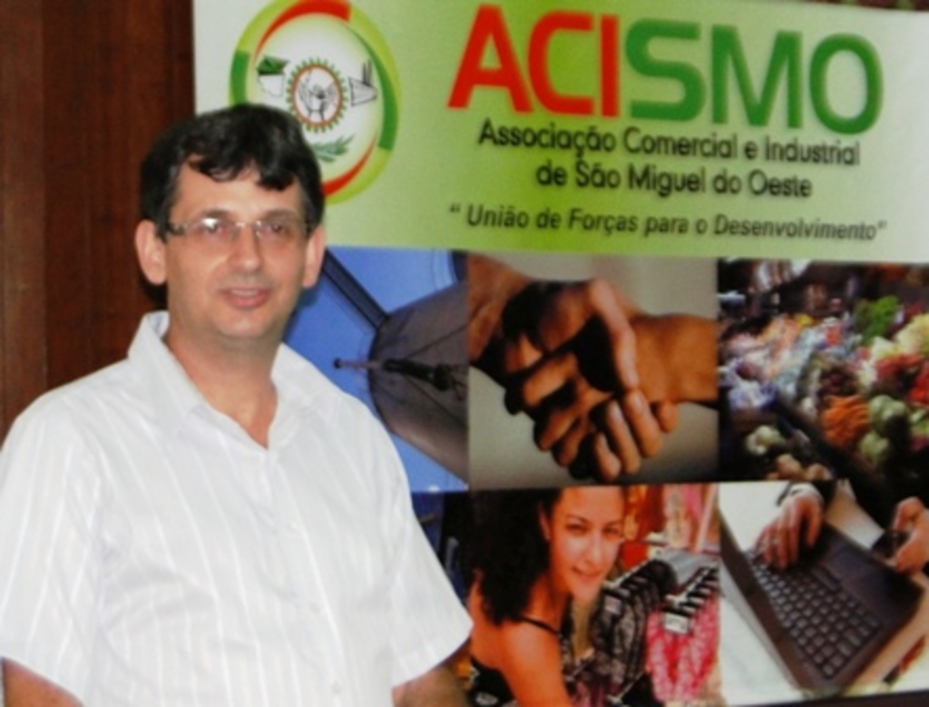 Elisangela Walker - Irton Edgar Lamb, novo presidente da Acismo é empresário do setor de confecções