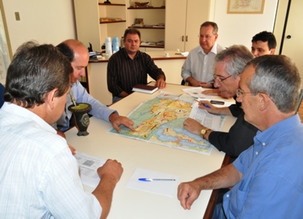 Divulgação - A reunião aconteceu no escritório Regional do Deinfra em SMOeste