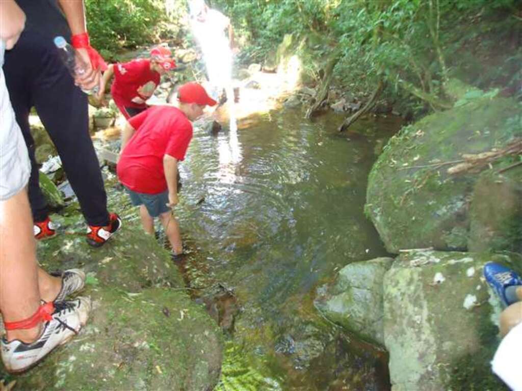 Pé na trilha movimenta alunos em Paraíso