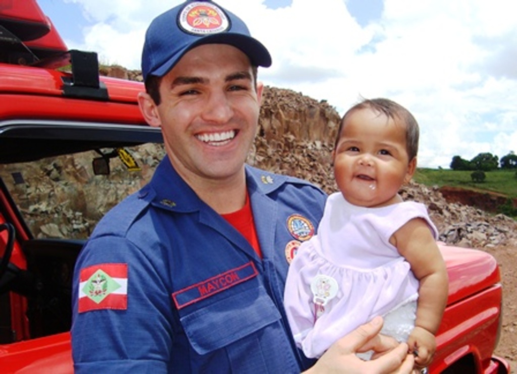 Divulgação - Soldado passou, via telefone, os procedimentos para que o bêbe fosse salvo