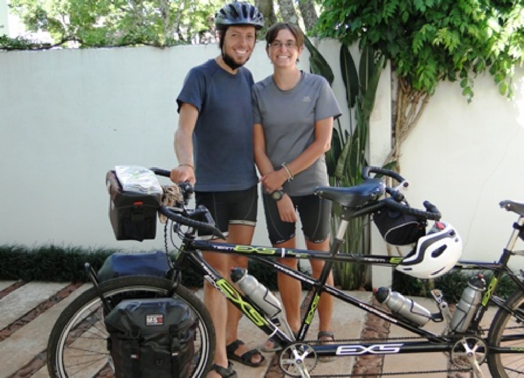 Folha do Oeste - Arnoud François e sua esposa Pauline François