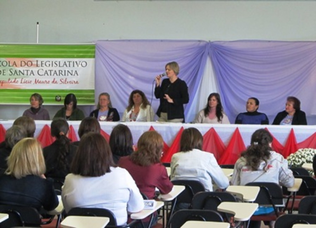 Divulgação - O curso apresentou painéis que abordaram formação política, autonomia e empoderamento das mulheres