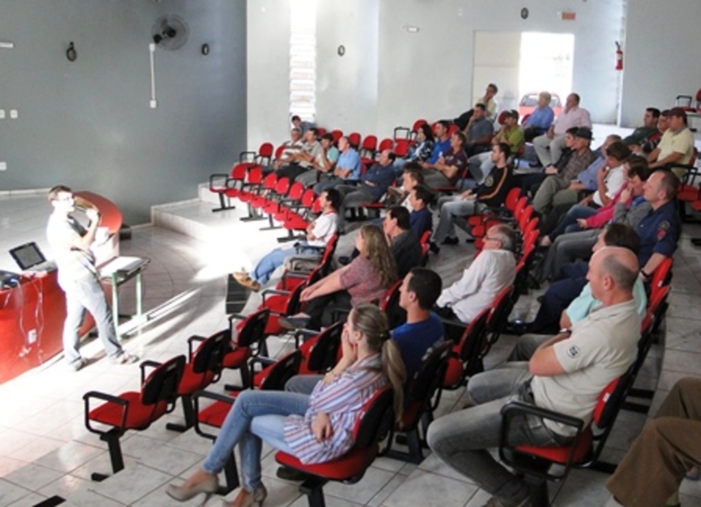 Assessoria Pref. - As propostas do novo plano foram apresentadas em audiência pública