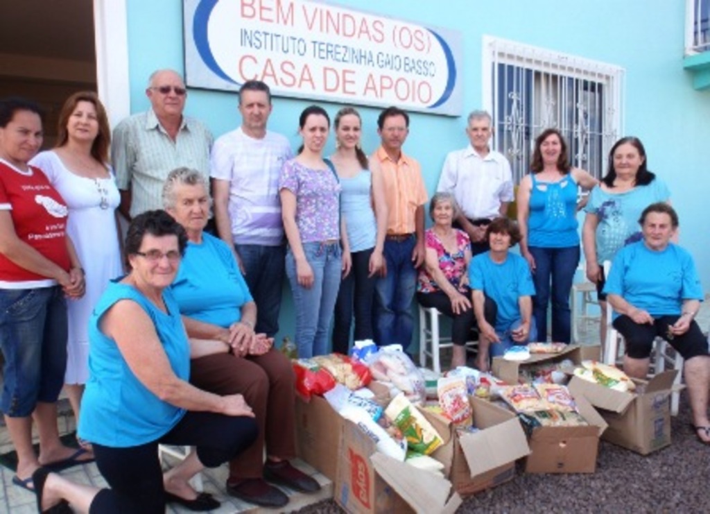 Gestos solidários beneficiam Casa de Apoio
