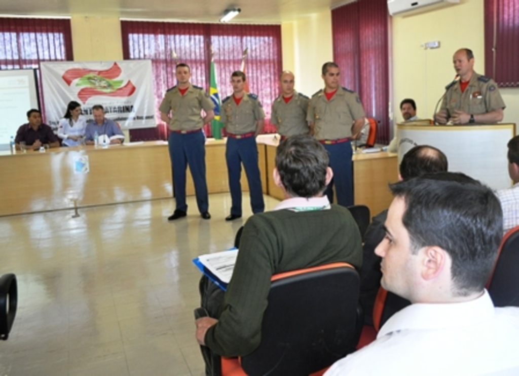 Divulgação - Novos tenentes do corpo de bombeiro