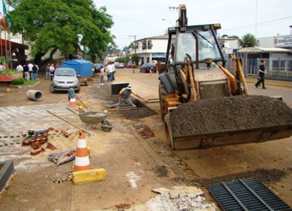 Avenidas de Dionísio Cerqueira estão sendo revitalizadas