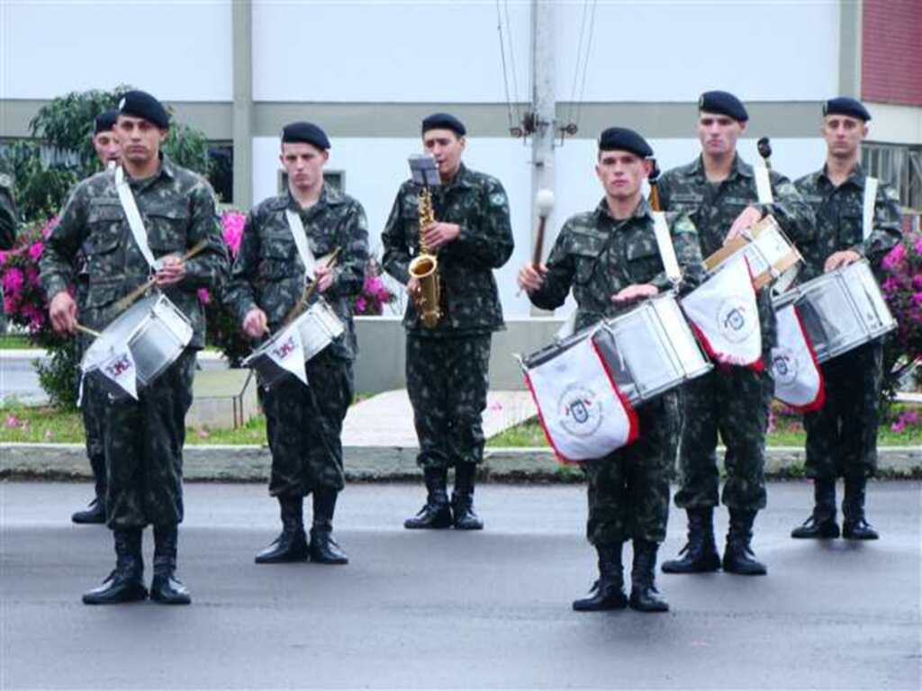 Militares do 14º RCMec voltam de missão no Rio de Janeiro