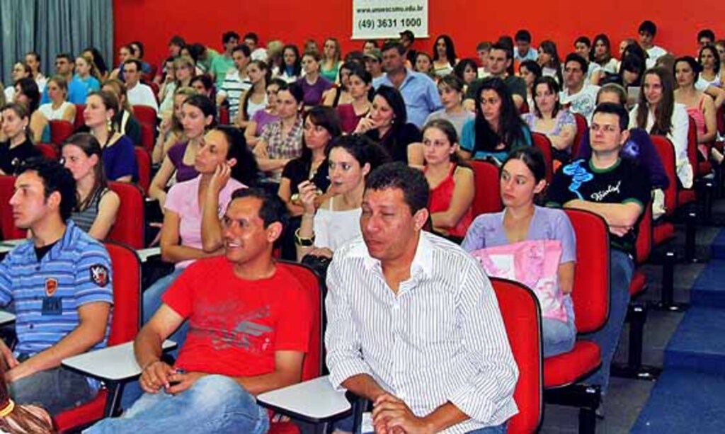 Acadêmica Angelina Buratti - 