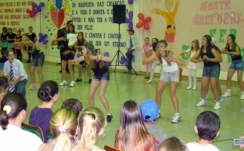 Apresentações artísticas marcam Noite Cultural