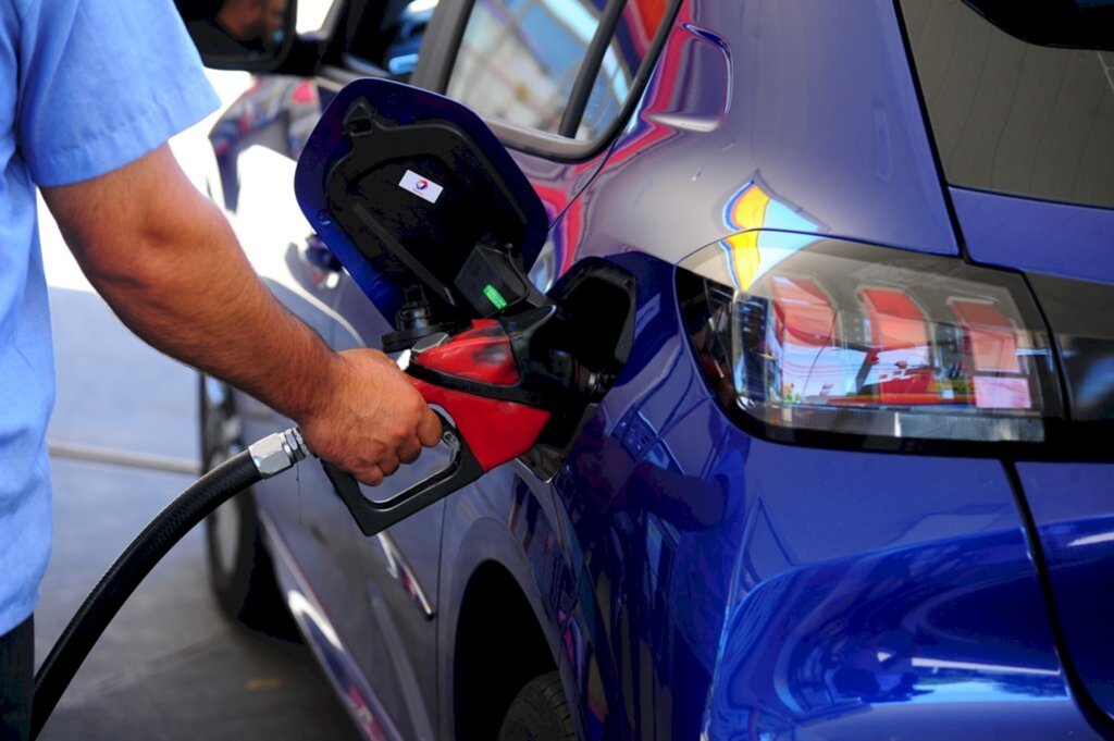 Foto: Eduardo Ramos (Diário) - Litro da gasolina comum em Santa Maria custa, em média, R$ 6,79. Se aplicada a redução, poderá baixar para R$ 6,35.